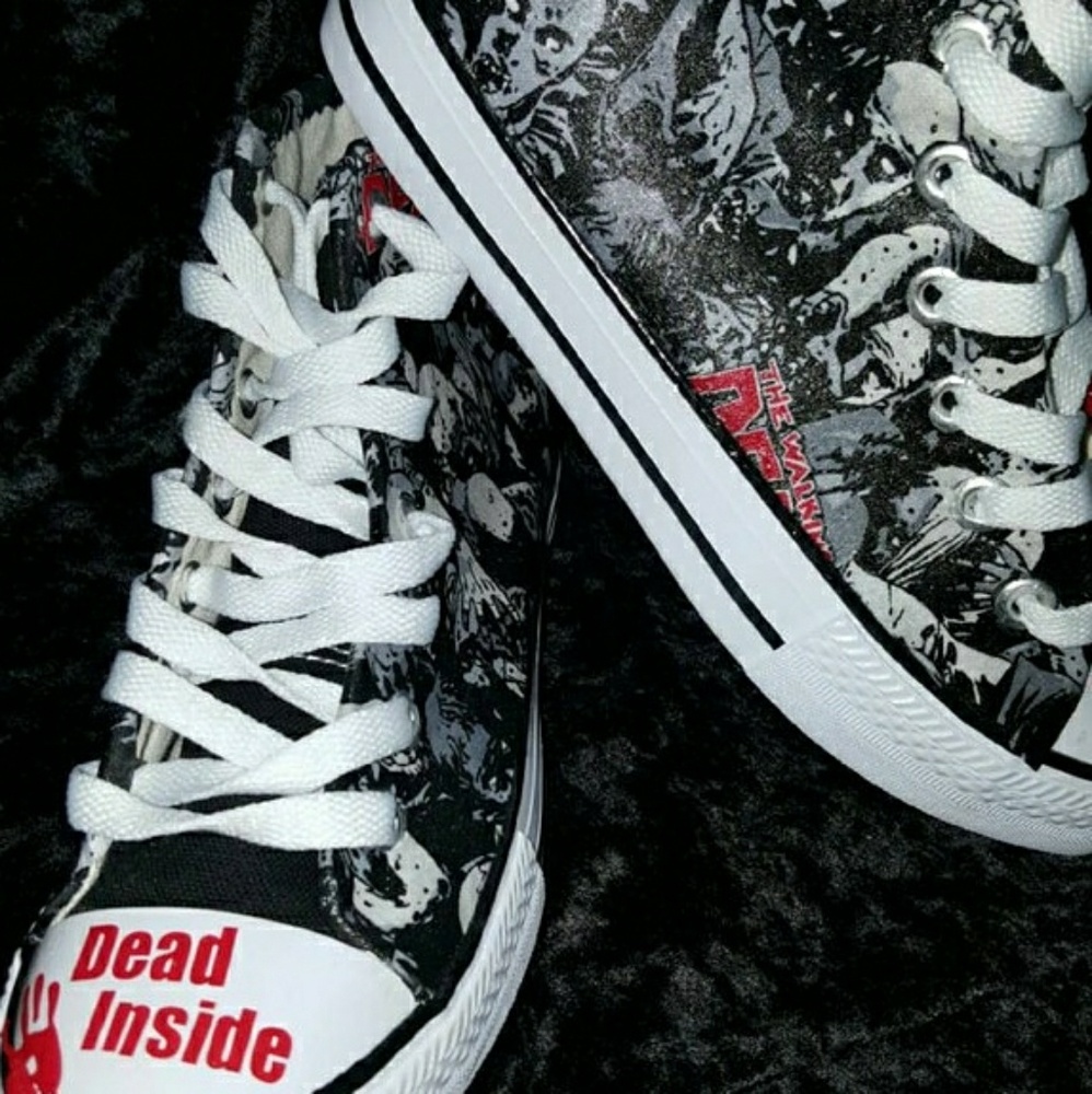 Custom walking dead converse